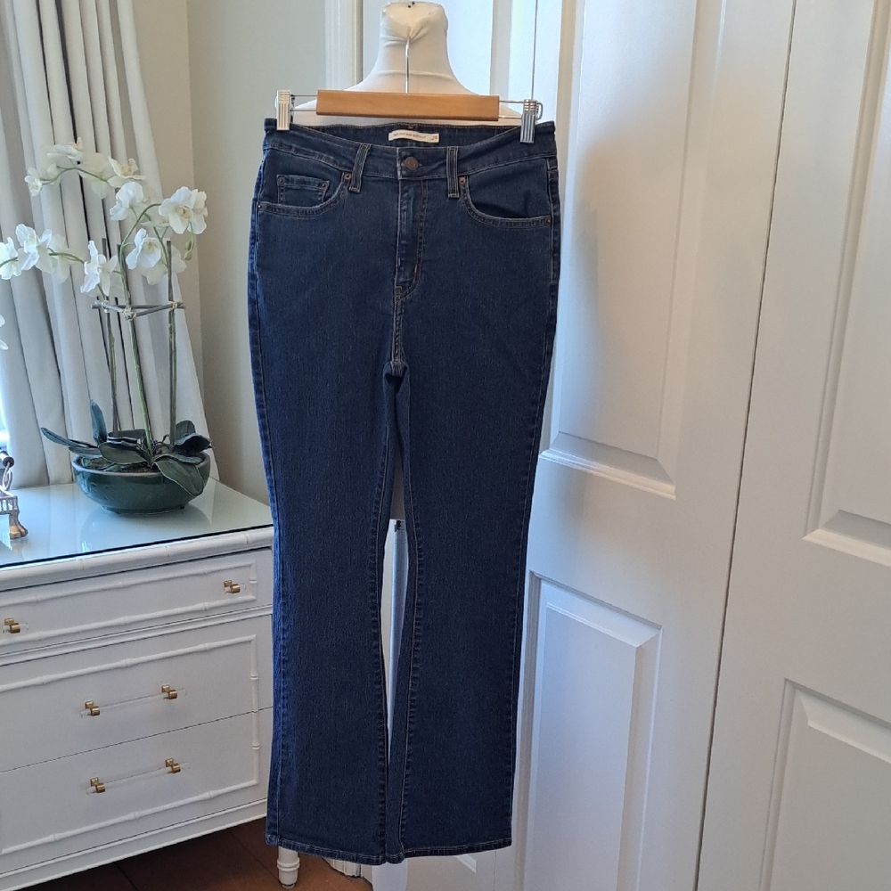 Levi's Womens Classic‎ 725 High Rise Bootcut Medium Stretch Wash Jeans 29